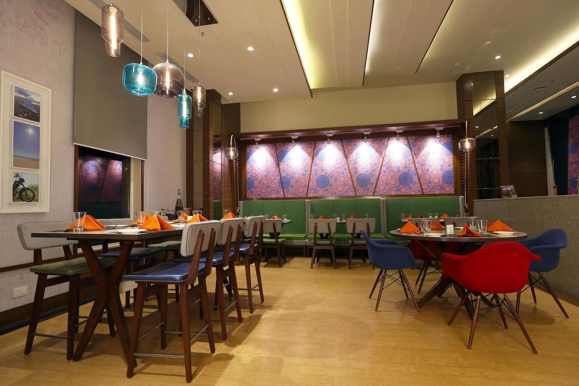 Holiday Inn Express Chennai Old Mahabalipuram Road Экстерьер фото
