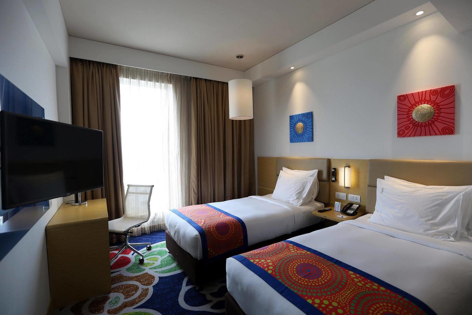 Holiday Inn Express Chennai Old Mahabalipuram Road Экстерьер фото