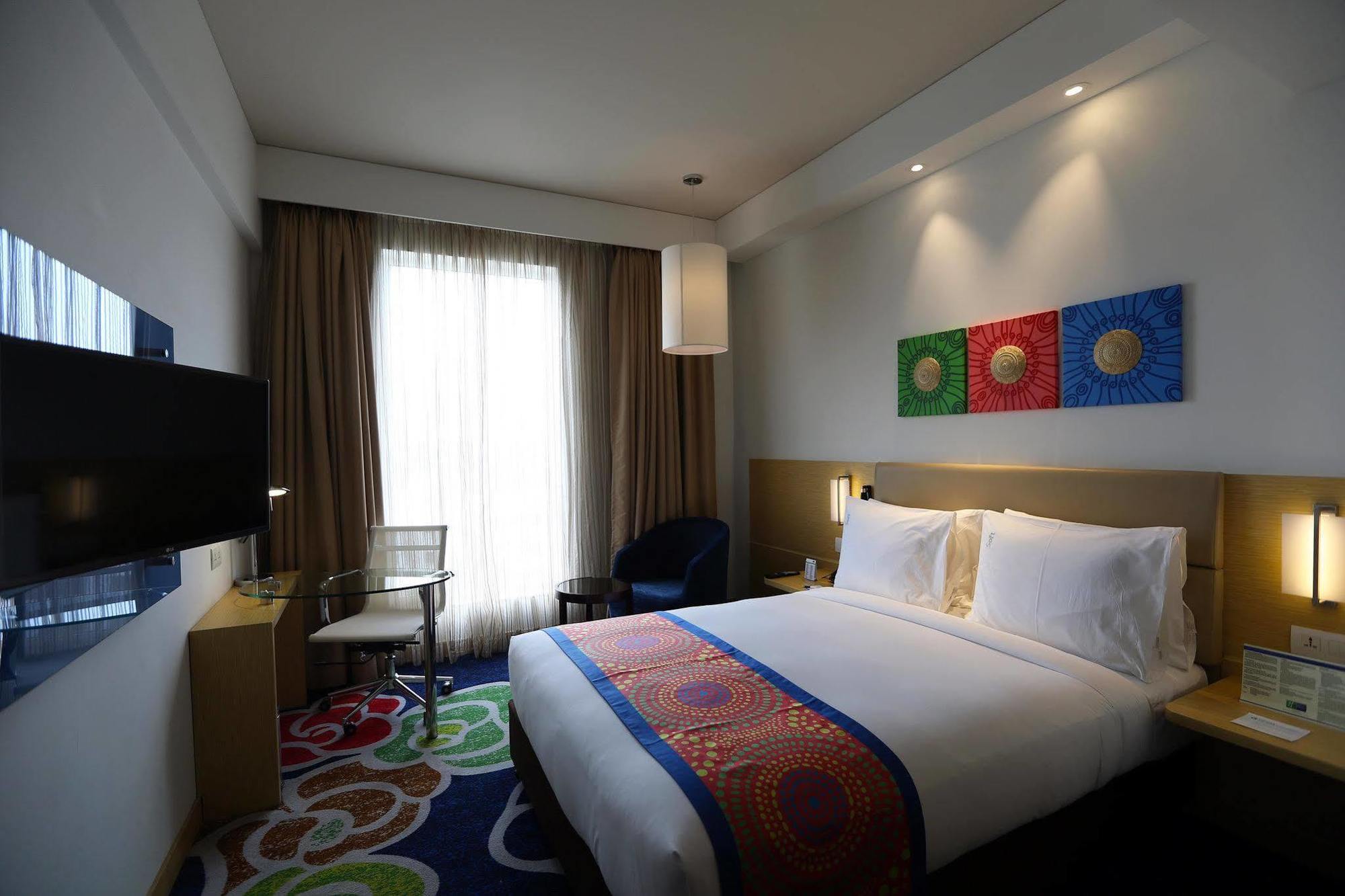 Holiday Inn Express Chennai Old Mahabalipuram Road Экстерьер фото