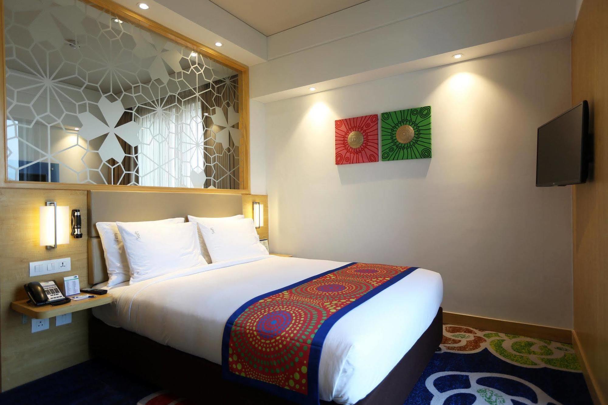 Holiday Inn Express Chennai Old Mahabalipuram Road Экстерьер фото